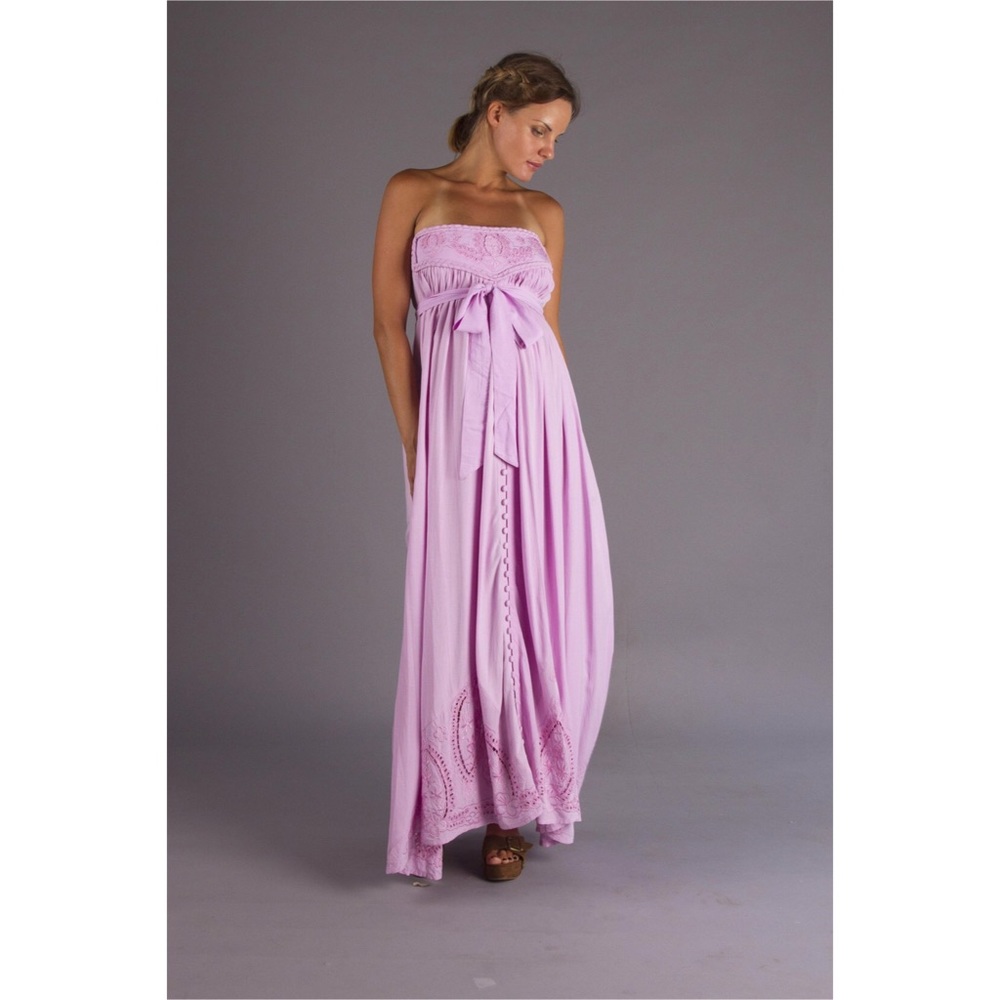 ✨NWT✨-	"Zippora" Cut-Work Maxi-Lilac